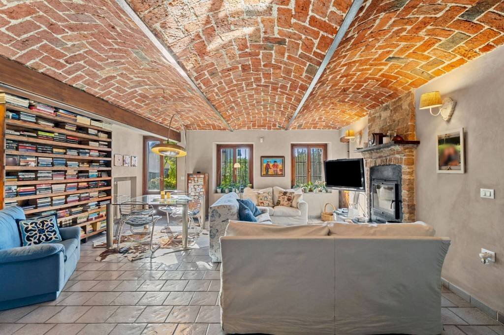 Salone - Appartamento via Tetti Broglia, 6, Pino Torinese - foto 3