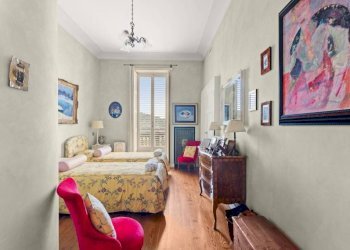 Camera da letto - Villa strada Comunale Santa Margherita, 202, Torino (neighborhood Borgo Po) - photo 22