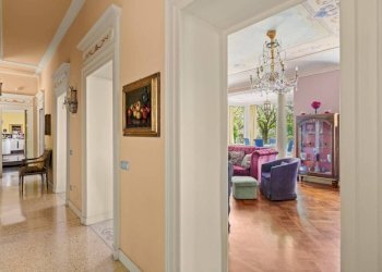 Corridoio - Villa strada Comunale Santa Margherita, 202, Torino (neighborhood Borgo Po) - photo 35