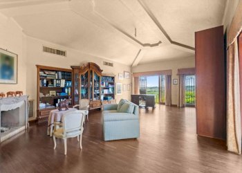 Salone - Villa strada San Giorgio Miglietta, 3, Casale Monferrato - foto 6