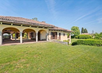 Facciata - Villa strada San Giorgio Miglietta, 3, Casale Monferrato - foto 36