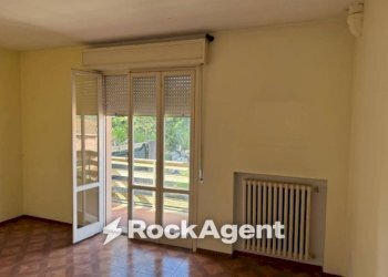 Camera da letto - Three-room apartment via Puccini, Solignano - photo 3