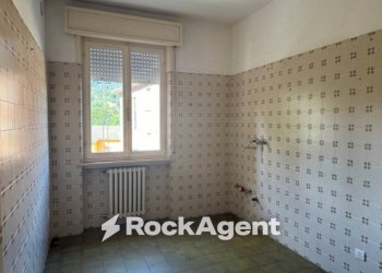 Salone - Three-room apartment via Puccini, Solignano - photo 5