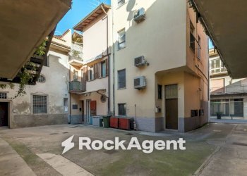 Cortile interno - Negozio via della Vittoria, 8, Bonate Sopra - foto 18