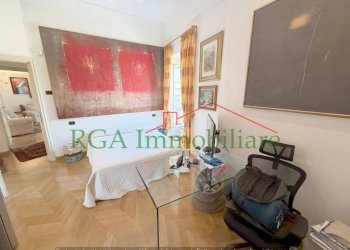 Camera da letto - Quadrilocale piazza Mercato del Fieno, Bergamo (zona Città Alta) - foto 9