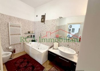 Bagno - Quadrilocale piazza Mercato del Fieno, Bergamo (zona Città Alta) - foto 15