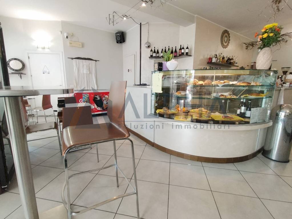 Interno non residenziale - Bar Tavola Calda - Fredda via Bonifica, Ravenna - foto 3