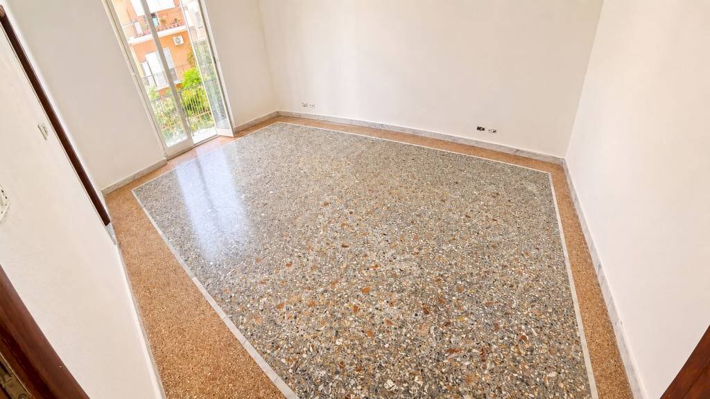Salone - Bilocale viale Paolo Orlando, Roma (zona Lido di Ostia) - foto 3