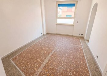 Camera da letto - Two-room apartment viale Paolo Orlando, Roma (neighborhood Lido di Ostia) - photo 9