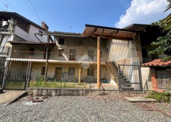 Semi-detached house Str. Carossia, Castellamonte - photo 1