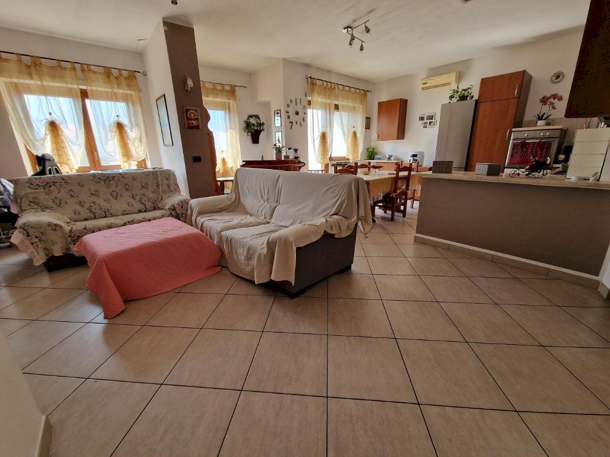 Three-room apartment Banchette - photo 2