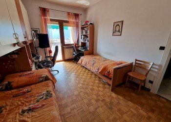 Three-room apartment Banchette - photo 16