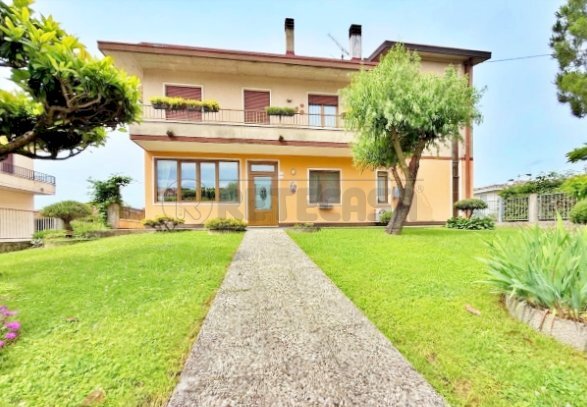 esterno - Apartment Montecchio Maggiore - photo 1