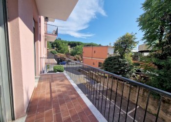 balconata a appartamento via vezzani rivarolo geno - Apartment Via Faliero Vezzani 42, Genova (neighborhood Rivarolo) - photo 1