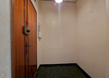 ingresso a appartamento via vezzani rivarolo genov - Apartment Via Faliero Vezzani 42, Genova (neighborhood Rivarolo) - photo 14