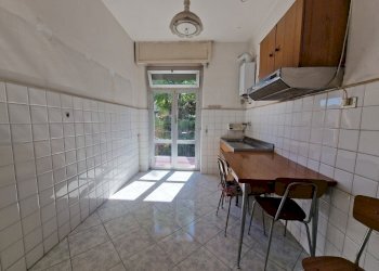 cucina a appartamento via vezzani rivarolo genova - Apartment Via Faliero Vezzani 42, Genova (neighborhood Rivarolo) - photo 26