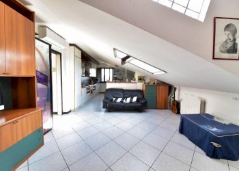 Attic VIA Edison, 30, Solaro - photo 1