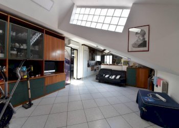 Attic VIA Edison, 30, Solaro - photo 2