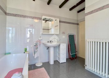 Apartment Via Don Pasquino Borghi, Casina - photo 7