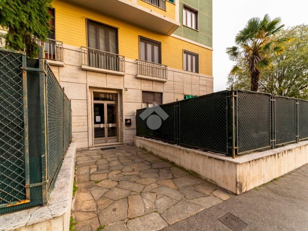 Three-room apartment Via sant'ambrogio, Torino (neighborhood Pozzo Strada) - photo 2