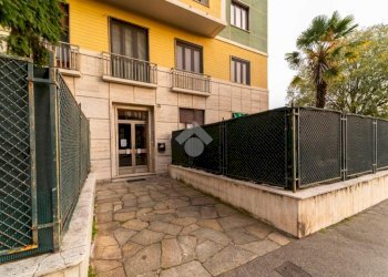 Trilocale Via sant'ambrogio, Torino (zona Pozzo Strada) - foto 2