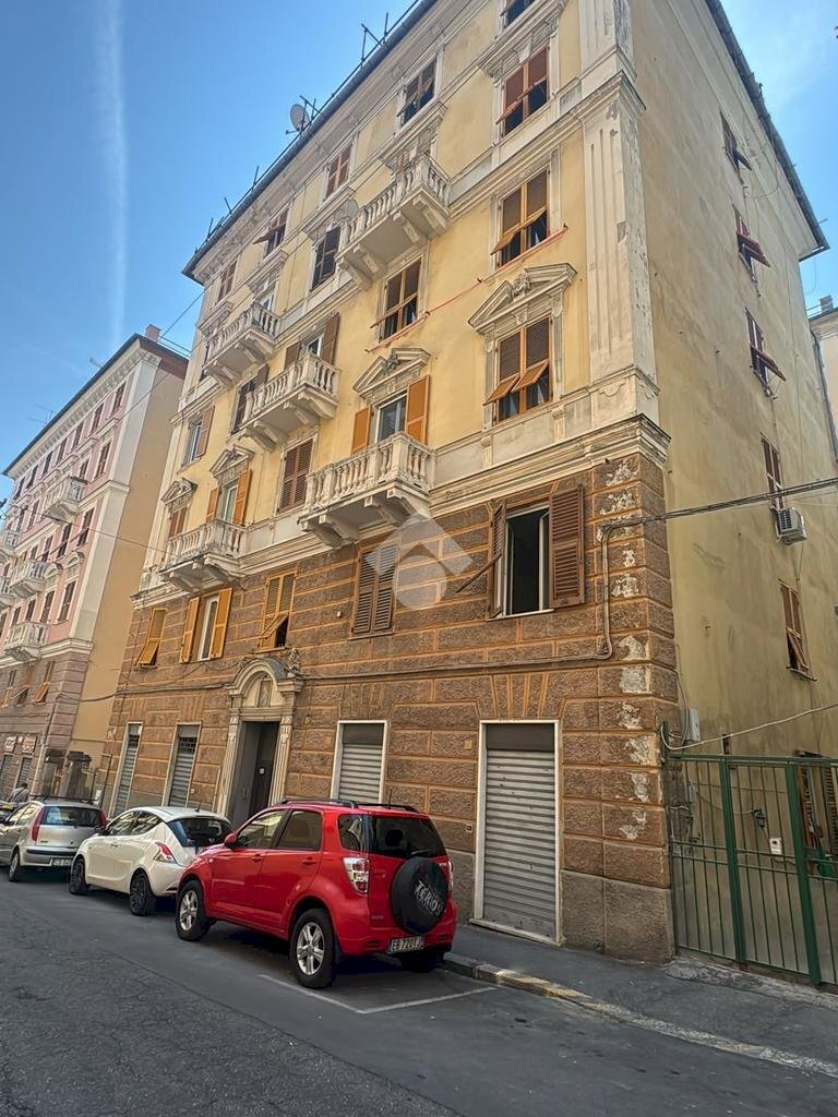 Four-room apartment Via Mario Piana, Genova (neighborhood Cornigliano) - photo 1