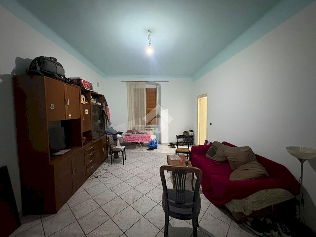 Four-room apartment Via Mario Piana, Genova (neighborhood Cornigliano) - photo 2