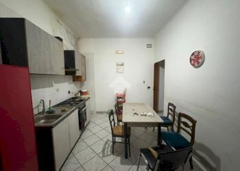 Four-room apartment Via Mario Piana, Genova (neighborhood Cornigliano) - photo 4