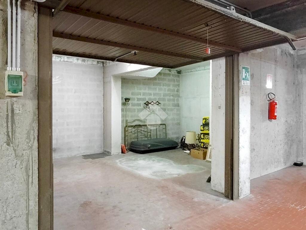 Box Via Felice Maritano, Genova (zona Rivarolo) - foto 1