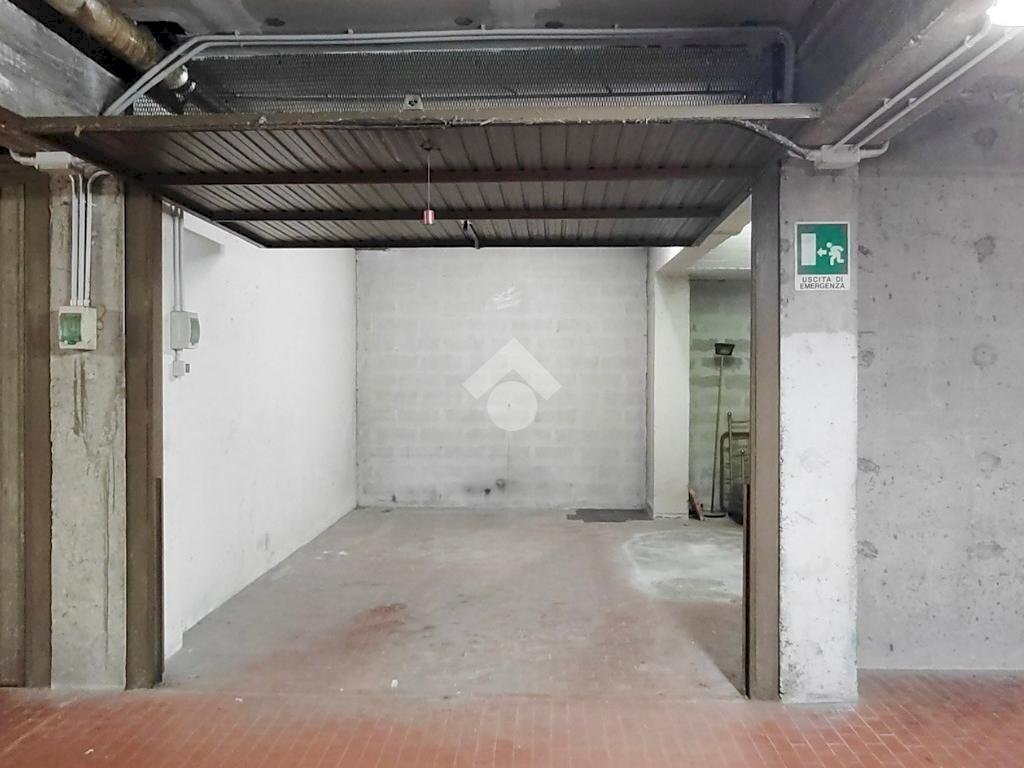 Box Via Felice Maritano, Genova (zona Rivarolo) - foto 2