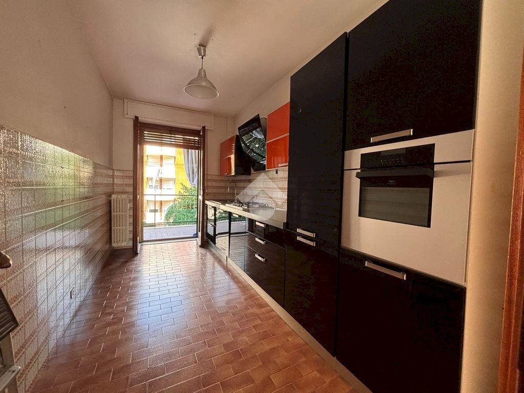 Three-room apartment Via Crespi, Novara - photo 2