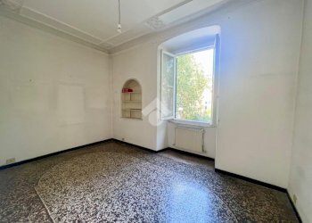 Four-room apartment Corso Torino, Genova (neighborhood Foce) - photo 6