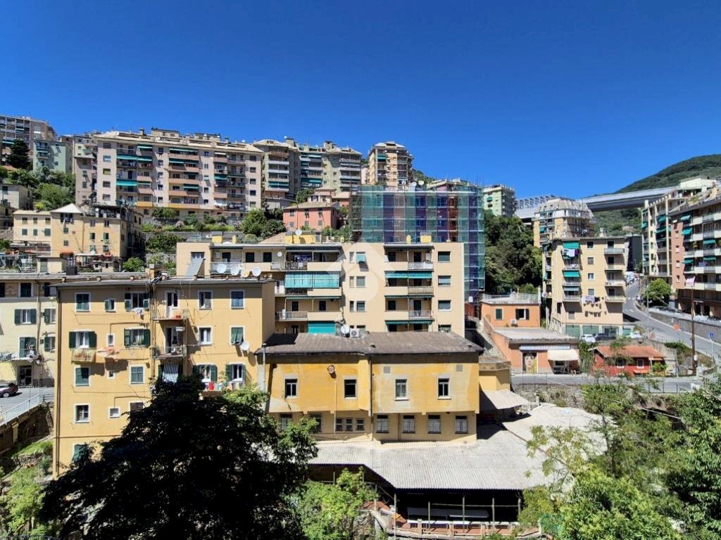 Four-room apartment Salita Ginestrato, Genova (neighborhood Quezzi) - photo 1