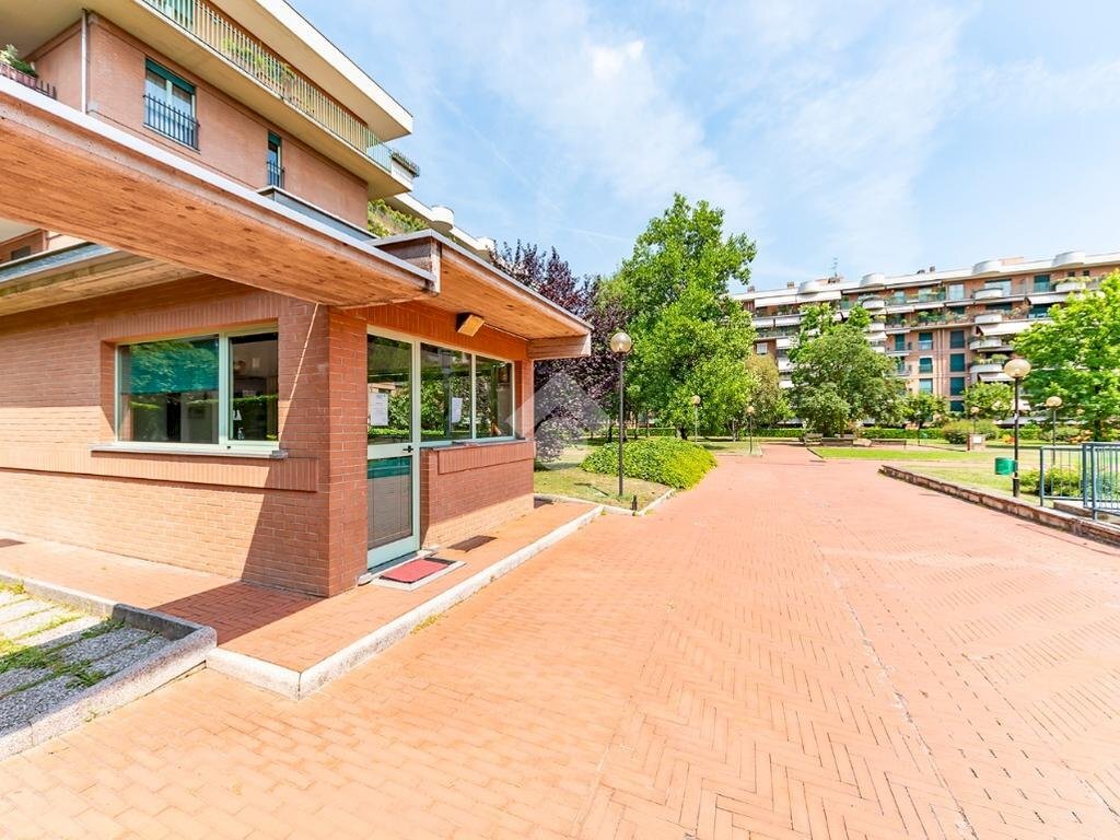 Three-room apartment Viale Rimembranze, Lainate - photo 1