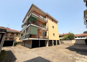Three-room apartment Viale dello Stadio, Magenta - photo 24
