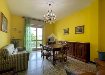 Three-room apartment Piazza Alessandro Zoppa, Canelli - photo 1