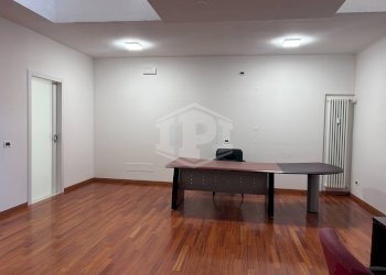 Ufficio Via Montebello, Bologna (zona Centro Storico) - foto 8