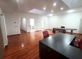 Ufficio Via Montebello, Bologna (zona Centro Storico) - foto 9