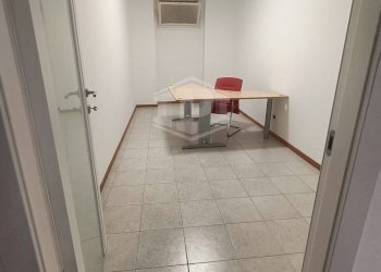 Ufficio Via Montebello, Bologna (zona Centro Storico) - foto 19