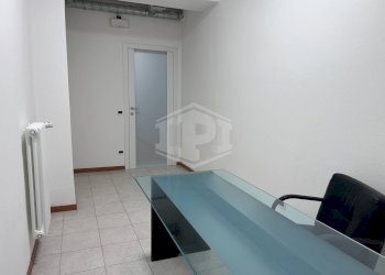 Ufficio Via Montebello, Bologna (zona Centro Storico) - foto 28