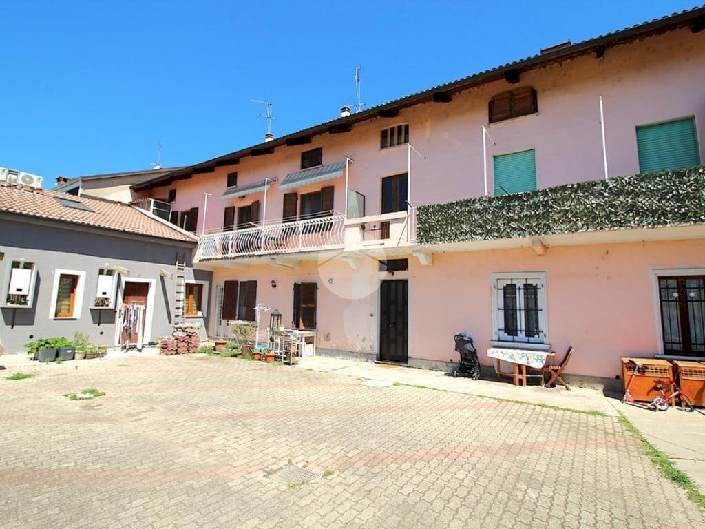 Four-room apartment Via S. Gervasio, Brandizzo - photo 1