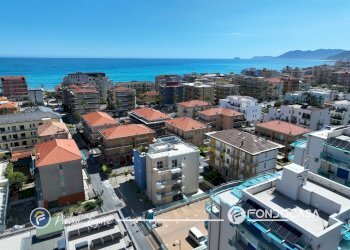 Foto 19 - Attic via torino
 
69, Pietra Ligure - photo 19