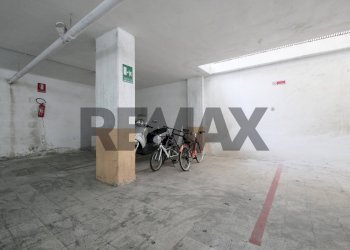 Parcheggio - Trilocale Via Angeloantonio Quaranta
 
13, Bari - foto 20