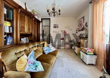 Soggiorno - Bilocale Via Matteotti
 
8, Porto Ceresio - foto 10
