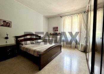 Camera / camera da letto - Bilocale Via Matteotti
 
8, Porto Ceresio - foto 14