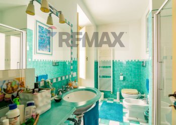 Bagno - Villa Via Lepanto
 
n, Catania - photo 12