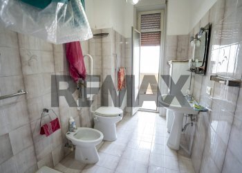Bagno - Appartamento Villaggio Sant'Antonio Abate
 
interno 6, Camporotondo Etneo - foto 17
