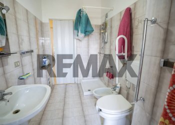 Bagno - Appartamento Villaggio Sant'Antonio Abate
 
interno 6, Camporotondo Etneo - foto 18