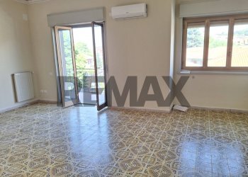 Stanza vuota - Four-room apartment Via Guglielmo Marconi
 
24, Pedara - photo 4
