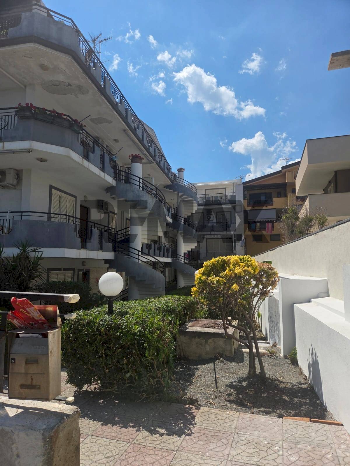 Edificio all\'aperto - Bilocale Via Lungomare Cristoforo Colombo
 
4, Roccalumera - foto 1